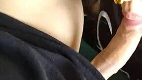 Amateur couple sends a big ass neighbor a message and goes naughty on video