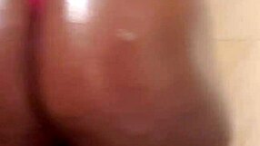 Black girl shake her big natural tits twerk amateur