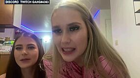 Live cam newbie babe publicly exposing her slender lovely figure and announcing her pajer nipple moments