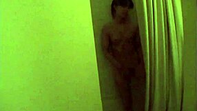Actual handjob and cunnilingus scene in a couple steam video