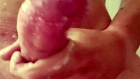 Handjob in the shower: Masturbation and cumshot