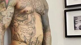 Big cock tattooed Brazilian first time public sex doctor fuck ass in hospital