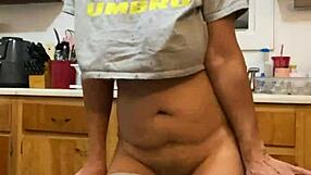 Caribbean MILF Anna Maria’s Masturbation and Housework