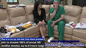 A typical young woman’s first appointment at the gynaecologist with nurse Aria at Doctor Tampa’s clinic