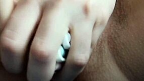 Young amateur's solo pleasure with multiple penetration