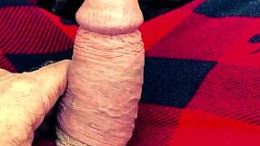 I pump for her: Cock bondage leads to massive gains