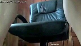 Webcam model pregnant, self-pleasure with a toy