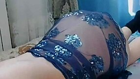 Fat shemale whore gets a wet and wild ride