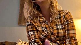Dirty talk and bloopers with Elena in the backstage of a porn video shoot