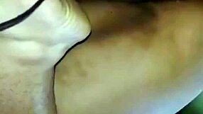 First-time gushing: A big clit and a big ass in action
