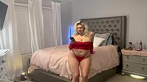 Stepdaughter with perfect figure wants to have high-risk unprotected sex